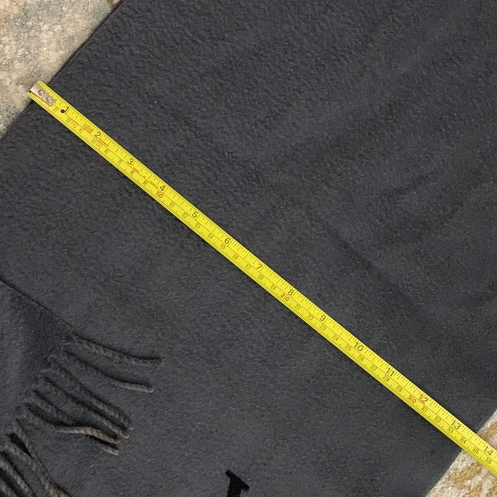 Louis Vuitton Cashmere Charcoal Scarf for Men - Picture 7 of 9